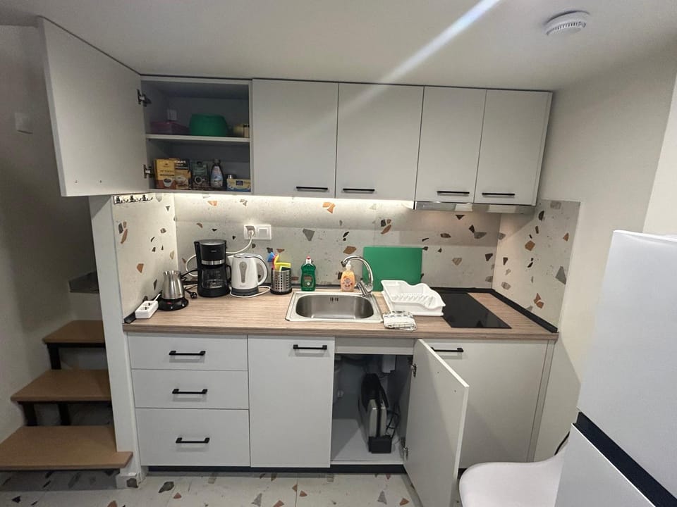 Coffee/tea facilities, kitchen