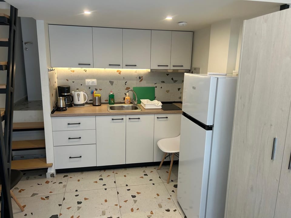 Coffee/tea facilities, kitchen