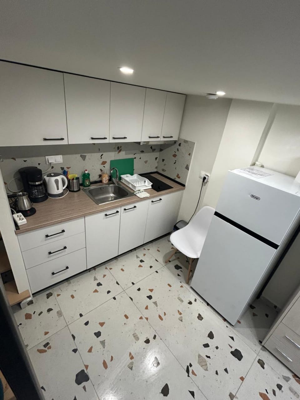 Kitchen or kitchenette, kitchen
