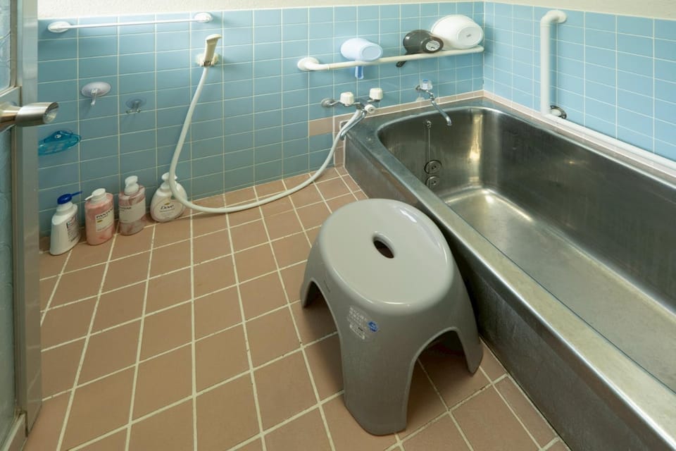 Bathroom, Bath