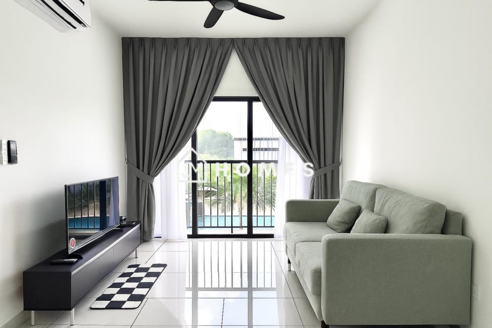 C180 Trader Park Balcony Pool View 2 Bedroom #B8 Apartment in Negeri Sembilan, Malaysia