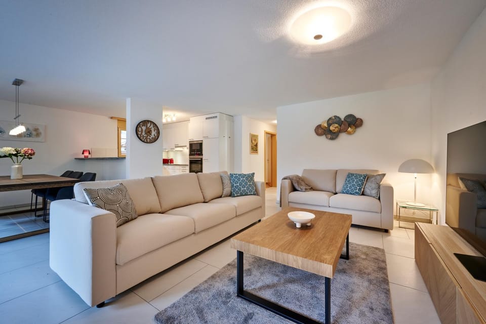 Great Location, Spacious, nice views, modern Apartment in Lauterbrunnen