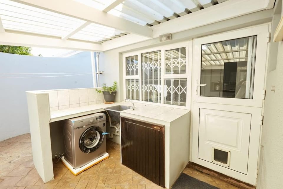 Townhouse in Bloubergstrand House in Cape Town