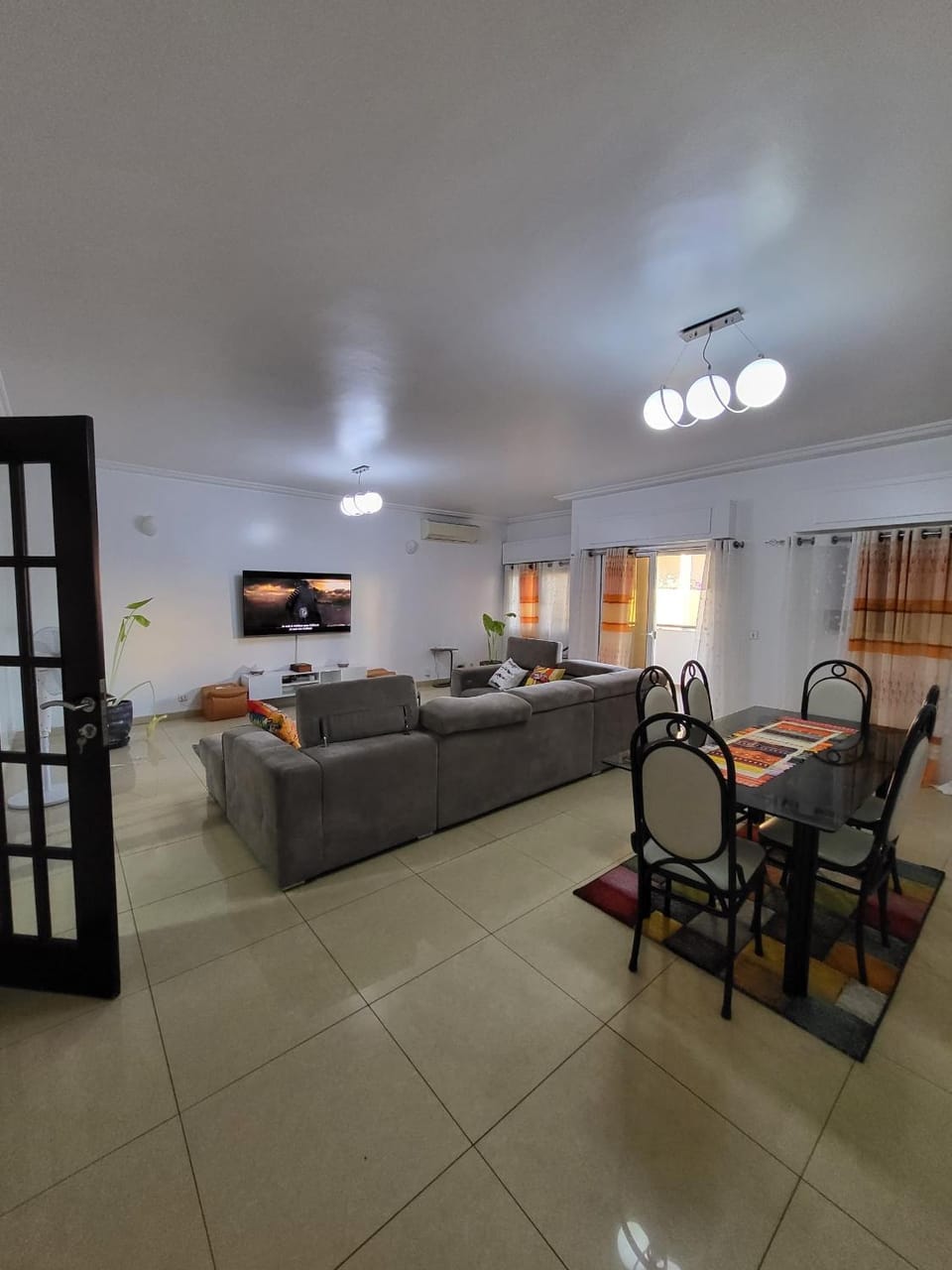 Communal lounge/ TV room