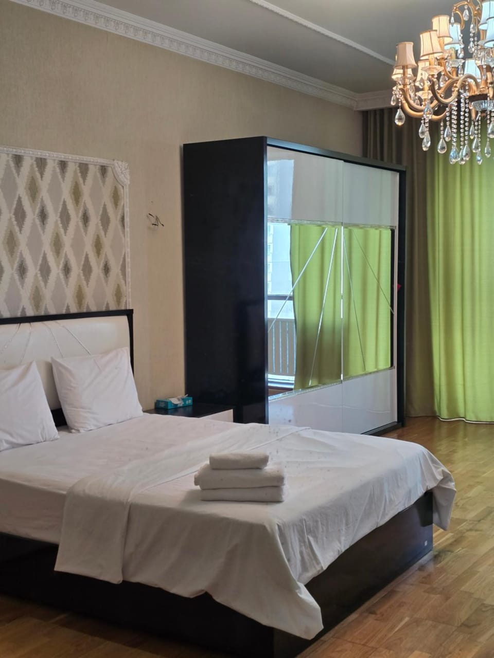 Bed, Bedroom, towels