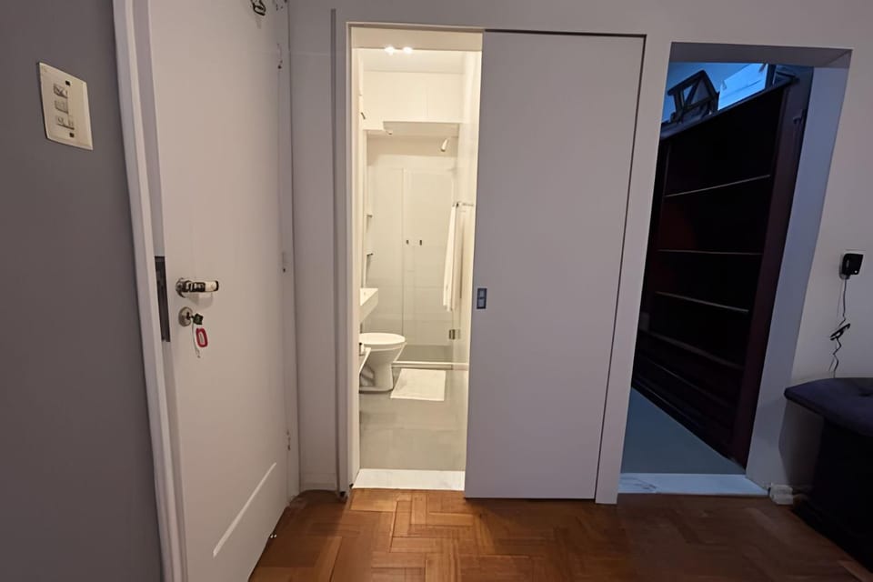 Copa, 3 quartos, suite, praia a 10 min a pé Hotel in Rio de Janeiro
