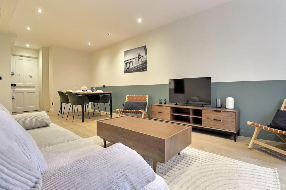 Prestige Apartment Lyon 2 6 guests - Place des Célestins Apartment in Lyon
