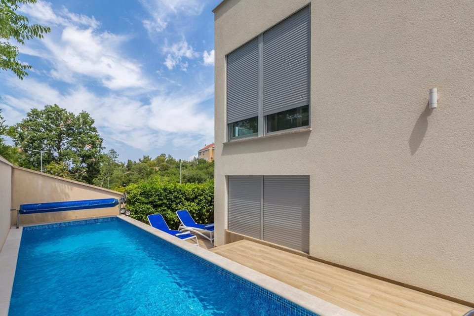 Day, Pool view, Swimming pool