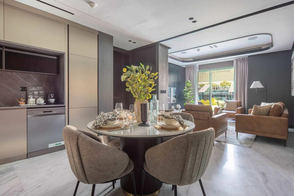 Kitchen or kitchenette, Living room, Dining area