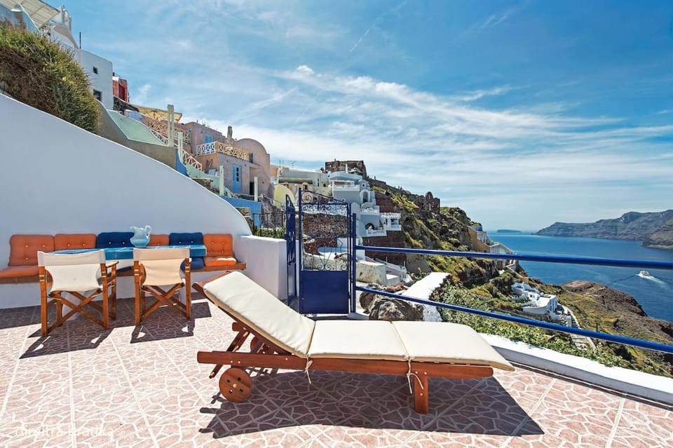 YANNIS and EFI CAVE HOUSE-SUNSET- Apartment in Oia