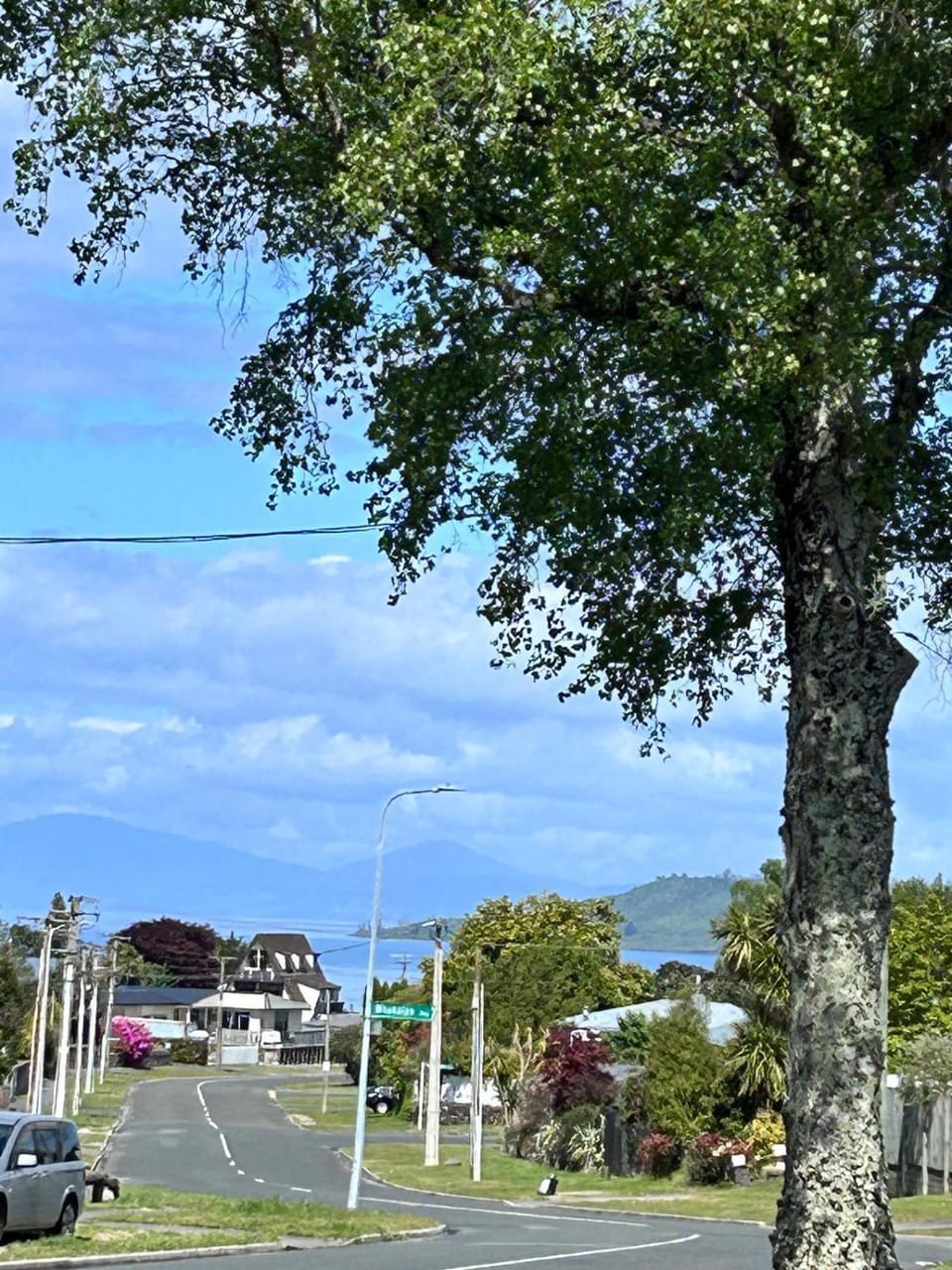 Neighbourhood, Street view