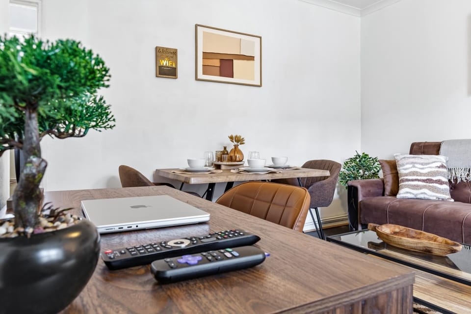 Central Ldn 2 Bed Flat, Nine Elms St, Sleeps up to 8! Apartment in London