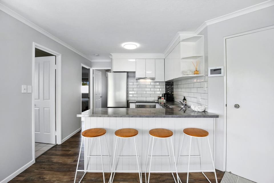 Sunset at Jade Waters with Private Rooftop Terrace Apartment in Hervey Bay