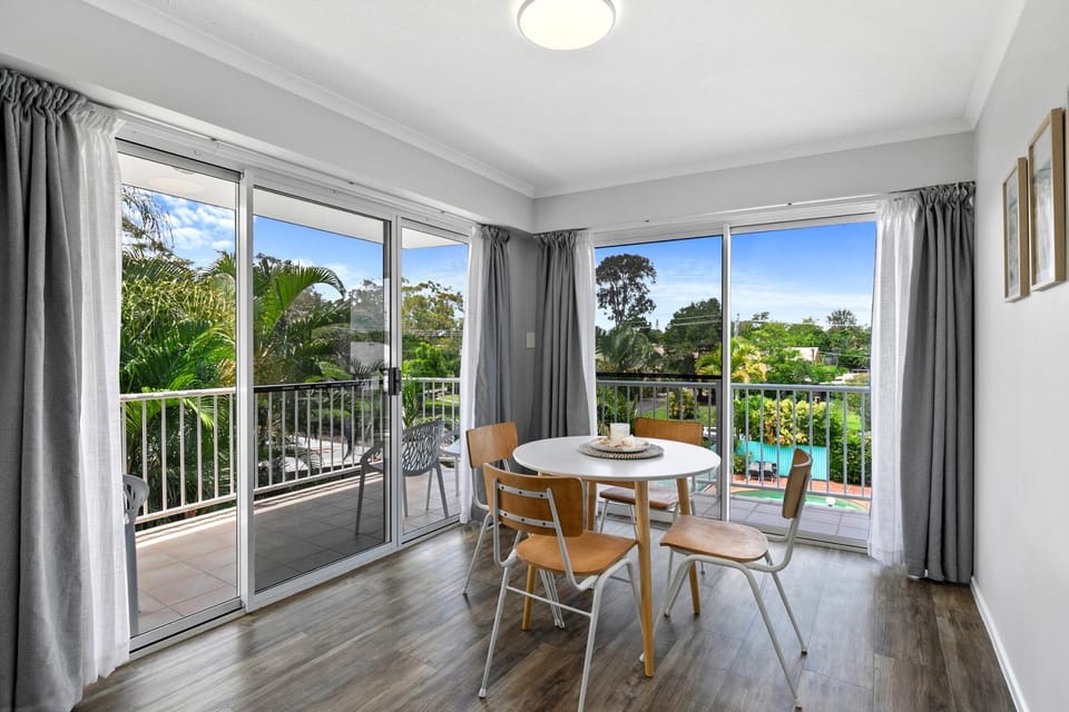 Sunset at Jade Waters with Private Rooftop Terrace Apartment in Hervey Bay