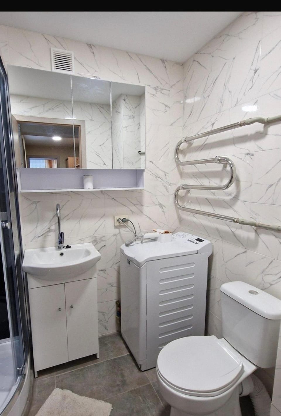 Shower, Toilet, Bathroom