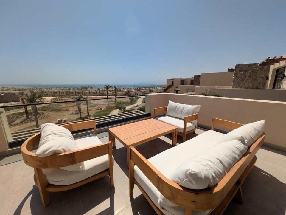 Stunning Penthouse Seaview Apt in Mesca, Somabay Apartment in Red Sea Governorate
