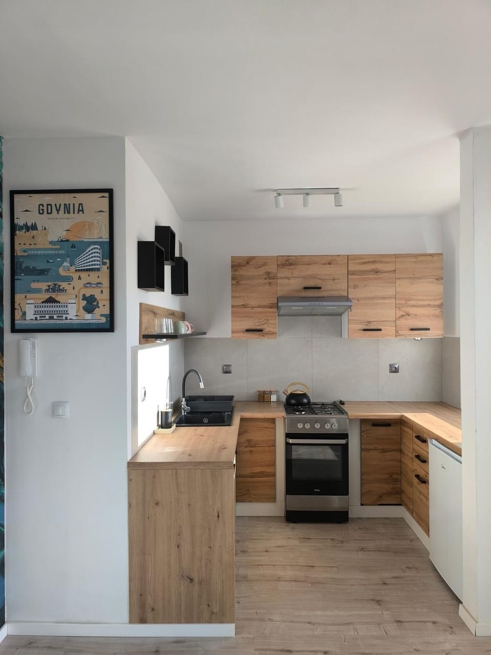 Kitchen or kitchenette