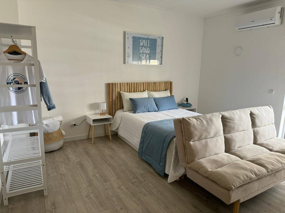 Living room, Seating area, Bedroom, air conditioner