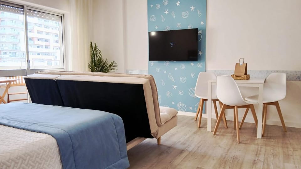 Living room, Dining area, Bedroom
