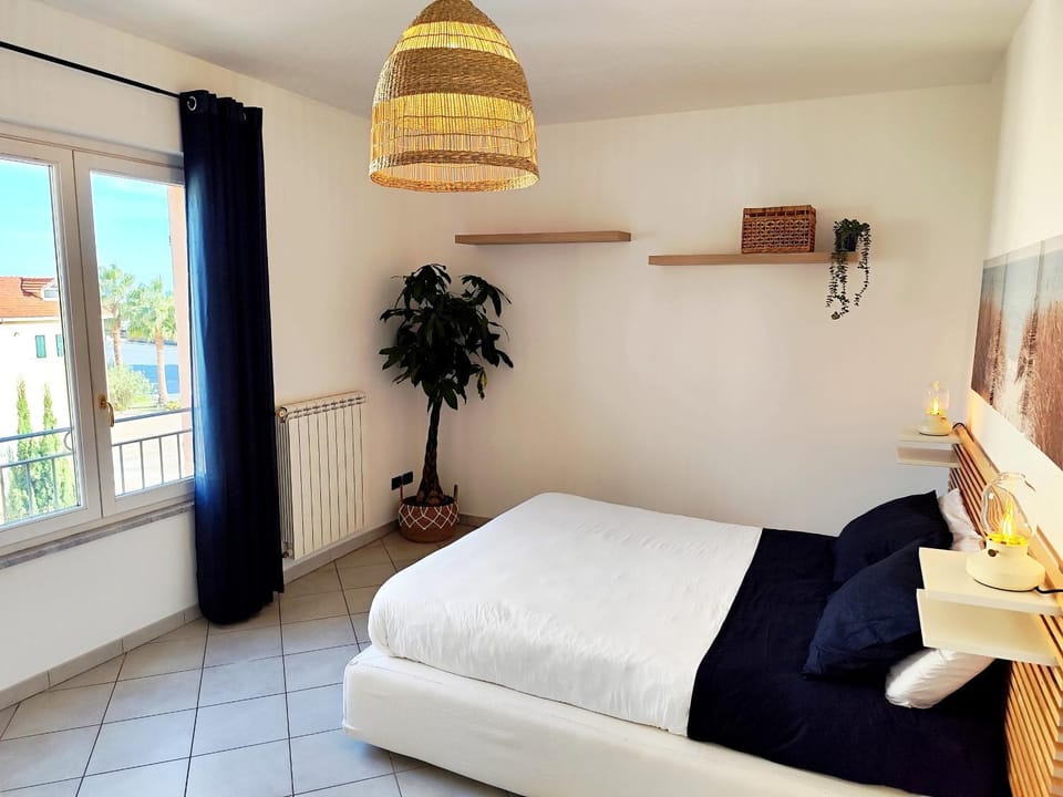 Almarea Beach - Essenza del mare, calore di casa Apartment in Imperia