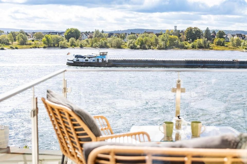 Wunderschöne Ferienwohnung direkt am Rhein Apartment in Rhineland-Palatinate