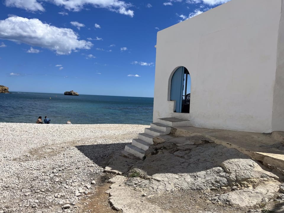 Beach, Area and facilities