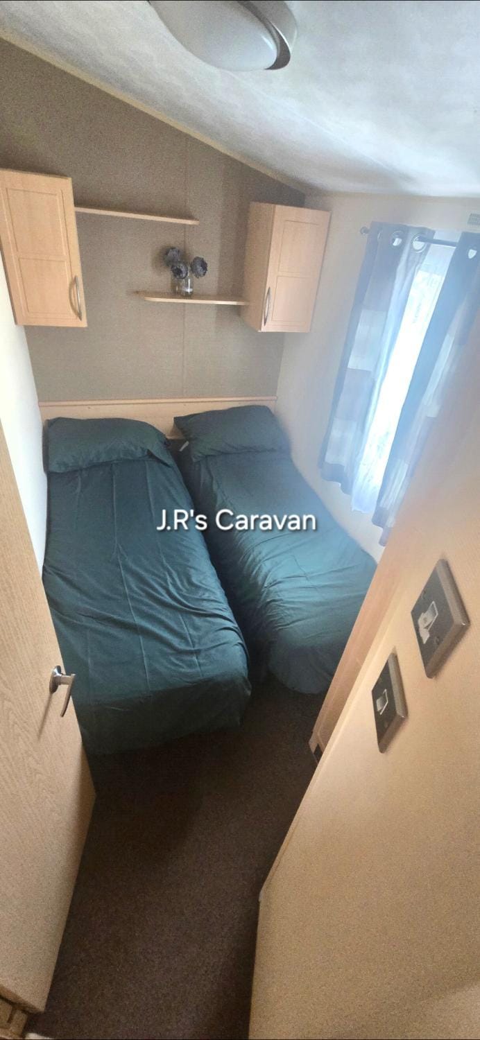 Golden Gate Holiday Centre Campground/ 
RV Resort in Towyn