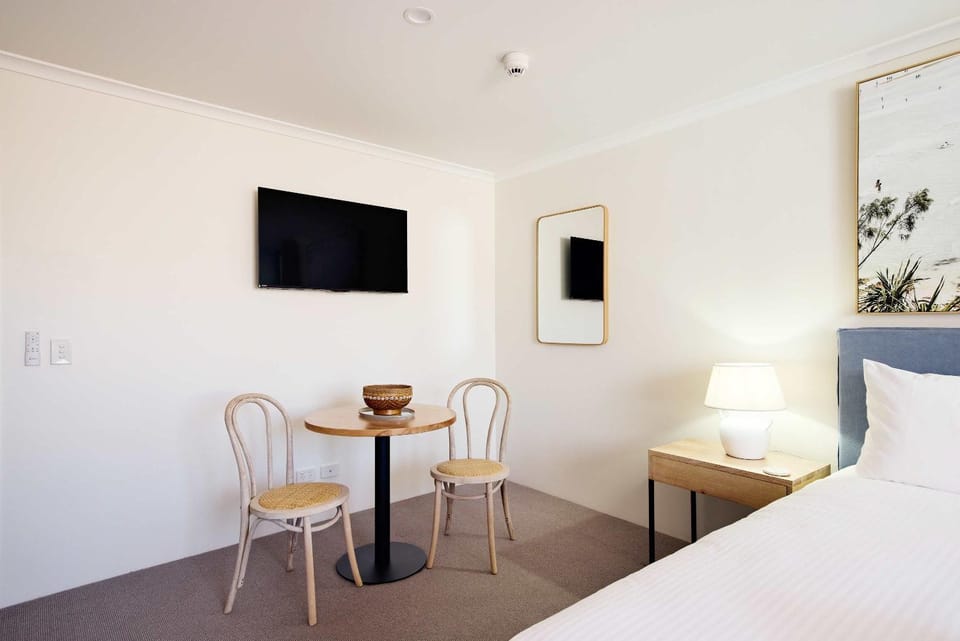 TV and multimedia, Seating area