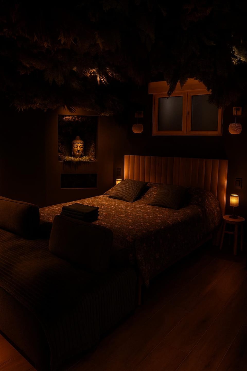 Bed, Night, Photo of the whole room, Bedroom