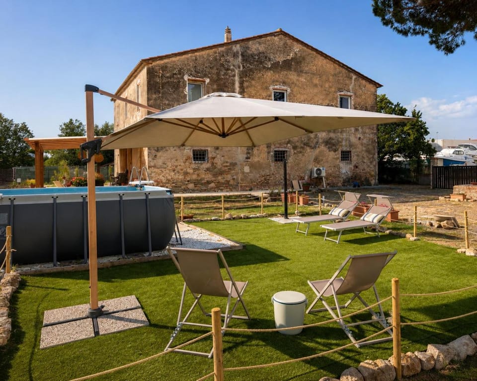 Solarium, Swimming pool