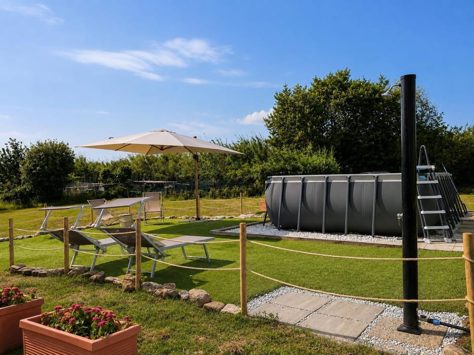 Solarium, Swimming pool