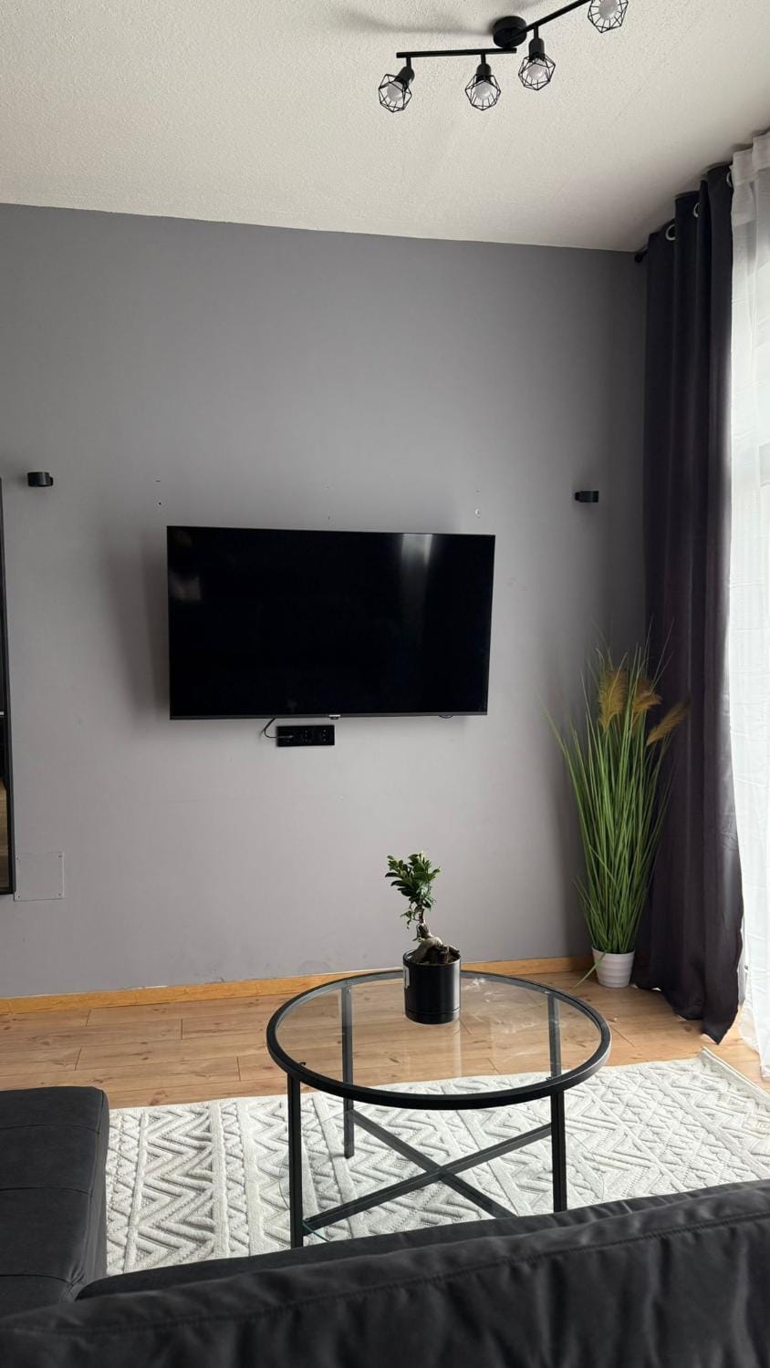 Communal lounge/ TV room, TV and multimedia, Evening entertainment