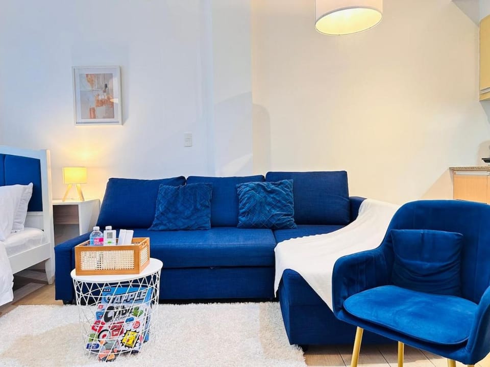 The Serene Studio by Kozy Mood Apartment in Pasig