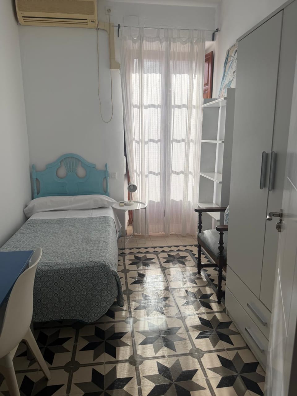Apartamento Vintage Apartment in Cordoba