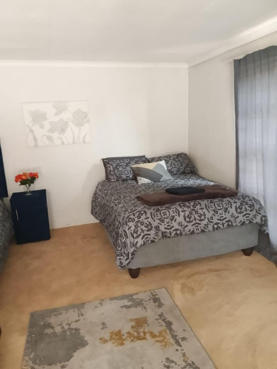Long Avenue Guest House Bed and Breakfast in Sandton