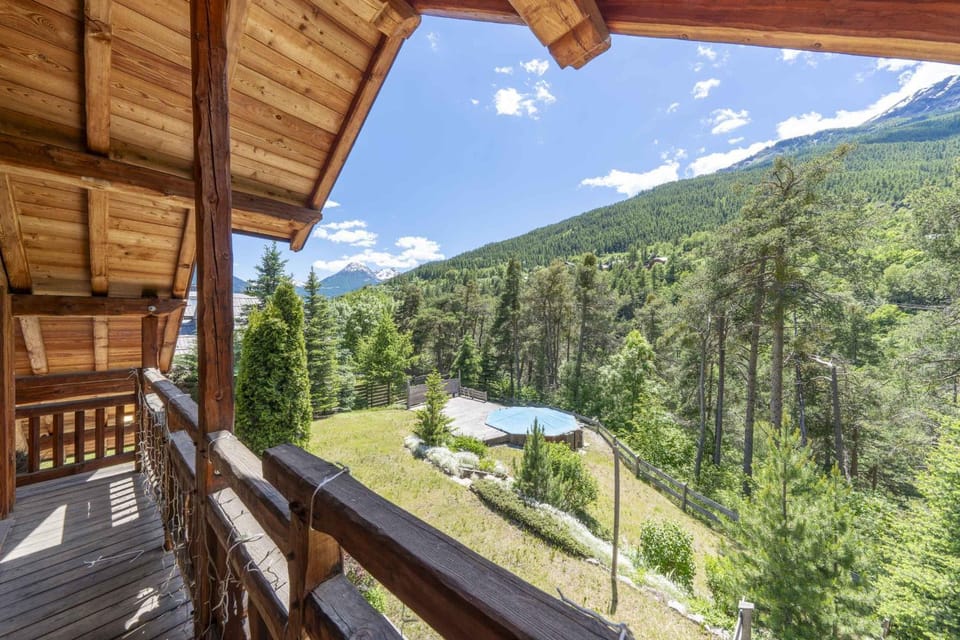 Chalet Echyllo Chalet in Briançon