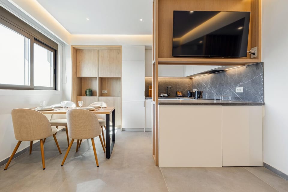 TV and multimedia, Kitchen or kitchenette, Dining area