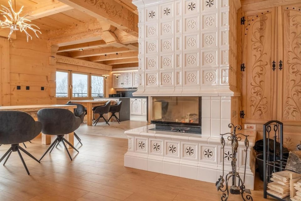 Off site, Kitchen or kitchenette, fireplace