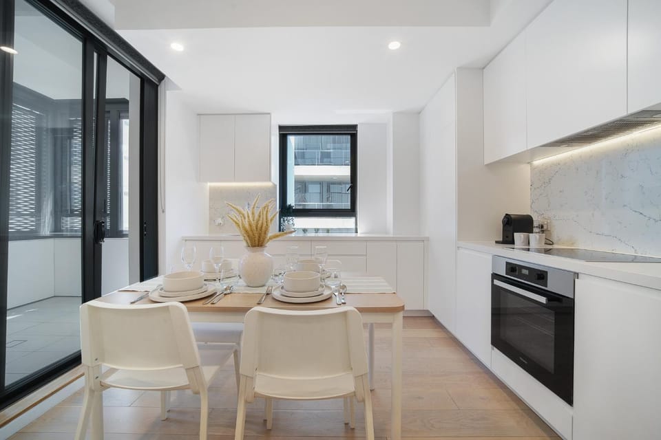Dining area, kitchen