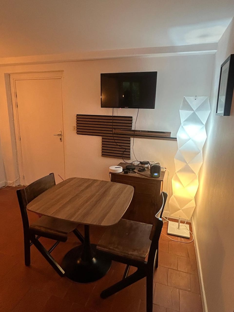 TV and multimedia, Seating area