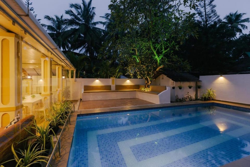 Pvt Pool - Villa Azura Escape Marialina Calangute House in Calangute