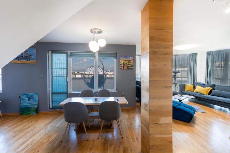 Luna Penthouse Stunning Sofia Skyline plus FREE Parking Apartment in Sofia