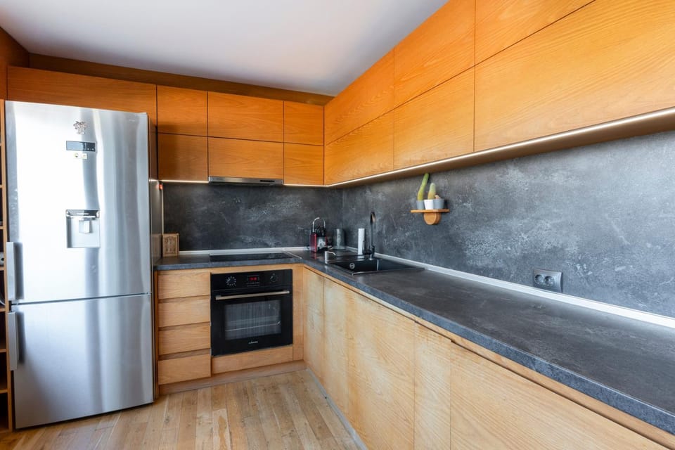 Luna Penthouse Stunning Sofia Skyline plus FREE Parking Apartment in Sofia