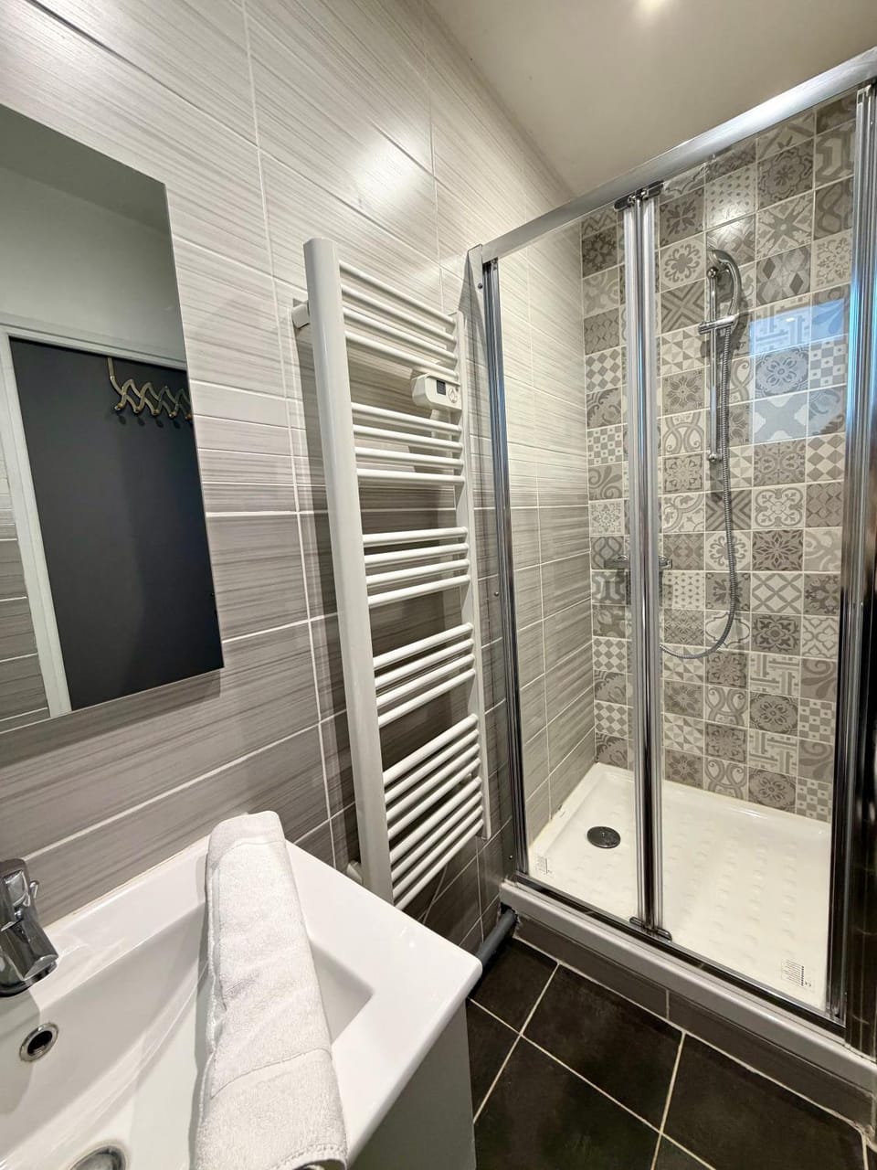 Urban Loft, Studio Proche Gare, Parking Privée Apartment in Bourgoin-Jallieu