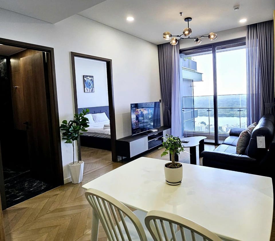 Communal lounge/ TV room, TV and multimedia, Living room, Seating area, Evening entertainment