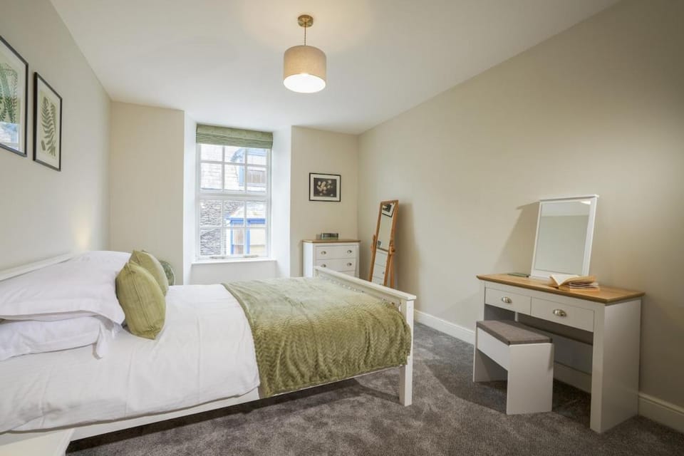 The Old Antiques Warehouse Apartment in Bowness-on-Windermere