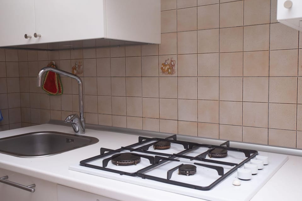 Appartamentino a Marcelli, con terrazzo e posto auto - M291 Apartment in Marcelli