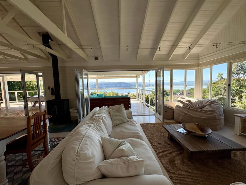 Patio, View (from property/room), Balcony/Terrace, Living room, Seating area