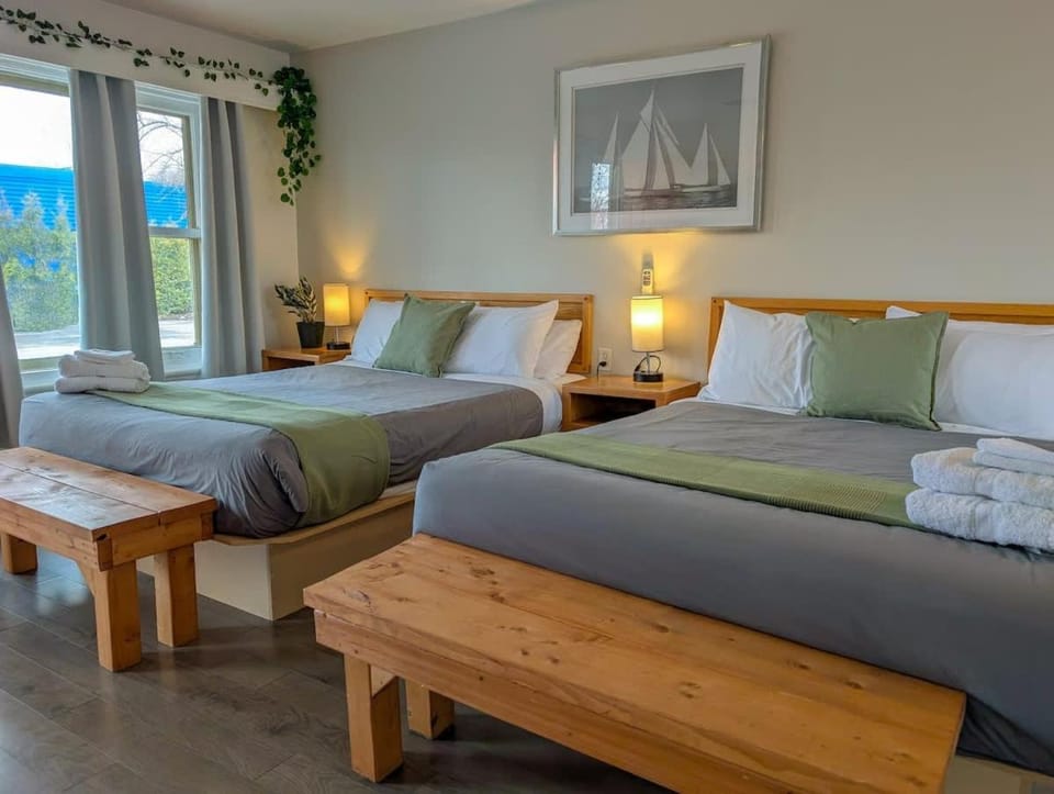 Lake view studio for 4 people with Free parking & WiFi Apartment in Maine