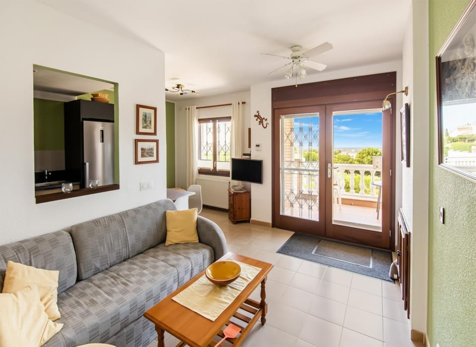 Communal lounge/ TV room, Living room